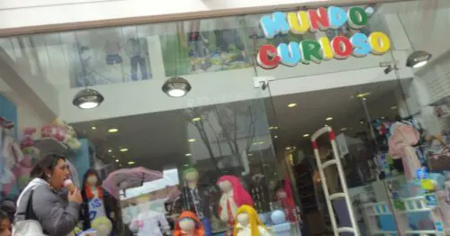 MUNDO CURIOSO PLAZA DE LAS AMERICAS